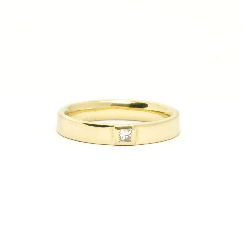 gold_princesscut_diamant_verlobungsring_wessling_hamburg